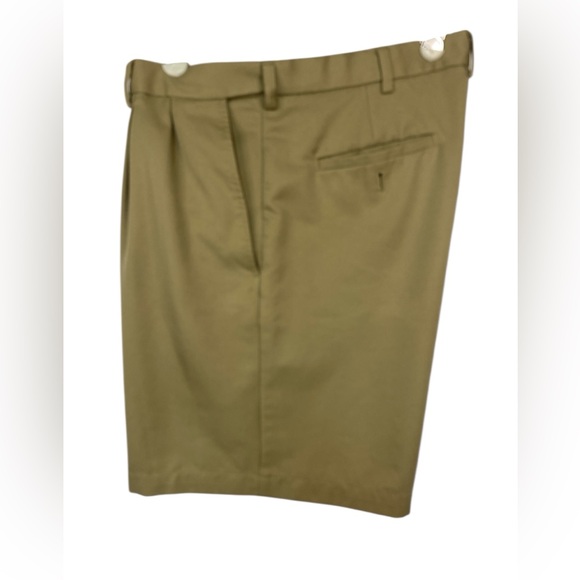 Haggar Other - Haggar Pleated Men's Tan Shorts 36W